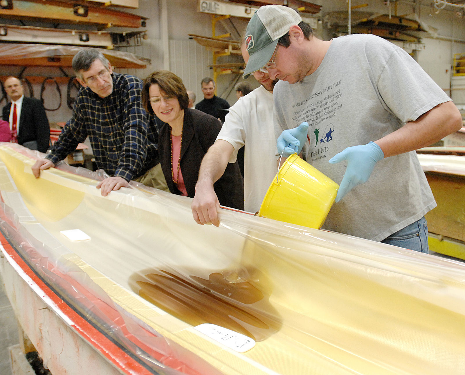 2010: Klobuchar visits Wenonah Canoe